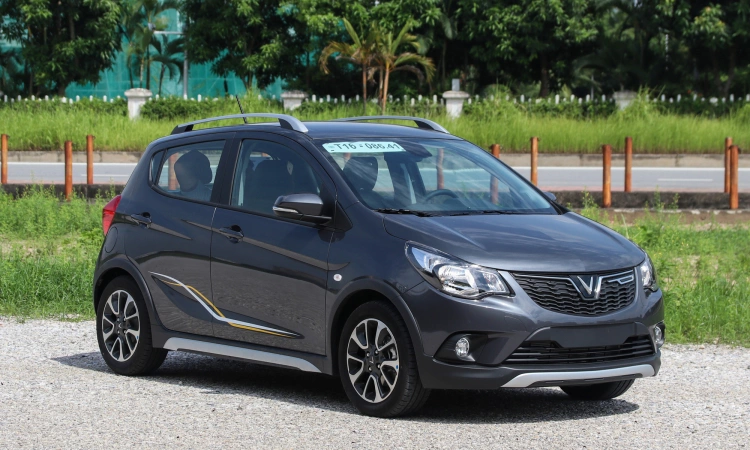 Giá rẻ hơn xe tự lái