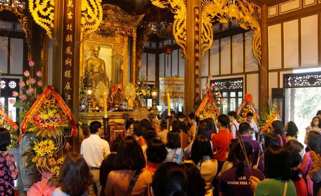 Tour du lịch huế 1 ngày (Chín Hầm – Đền Huyền Trân Công Chúa – Cầu Ngói Thanh Toàn)