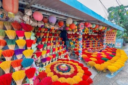 Hành trình 1 ngày khai phá (Làng hương thùy xuân – Đền huyền trân công chúa )
