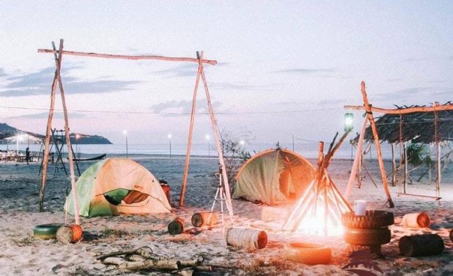 Dịch vụ xe đưa đón tận nơi khám phá Huế 1 ngày – Cầu Ngói Thanh Toàn, Cung An Định, Biển Thuận An
