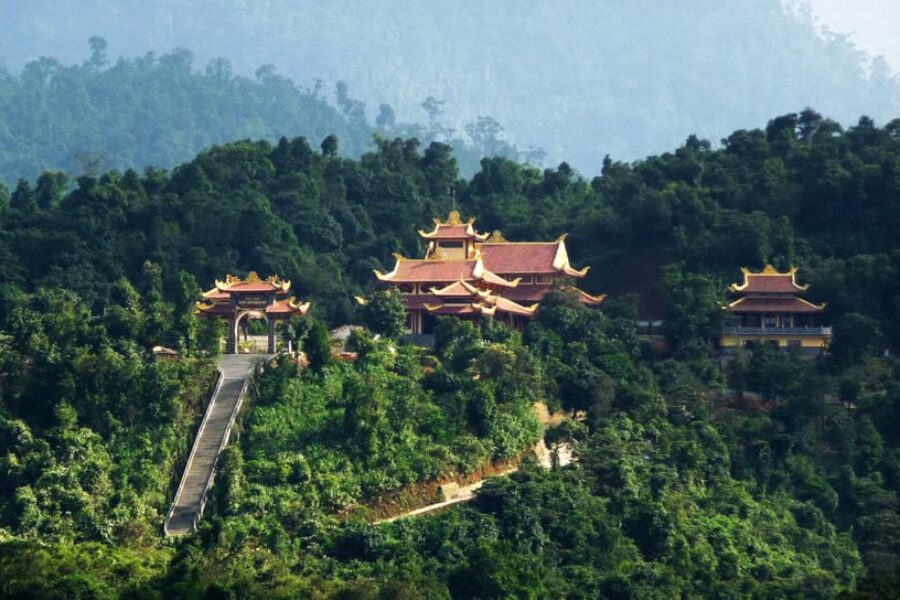 Tour du lịch huế 1 ngày (Khám Phá Thiền Viện Trúc Lâm & Biển Lăng Cô)